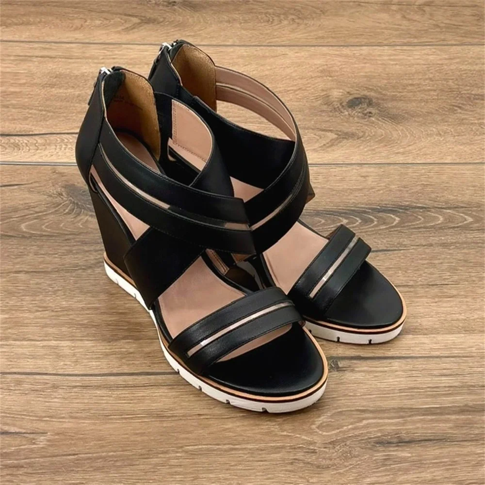 Linea Paolo Women's Size 10 Black Leather Wedge Sandals Strappy‎ Zip Comfort